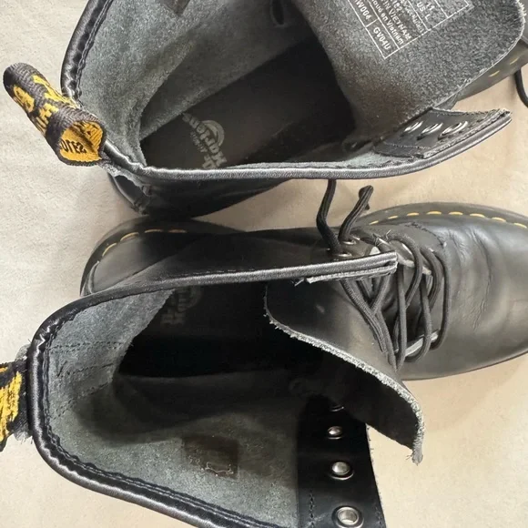 Dr. Martens Black Leather Footwear - Picture 8 of 8